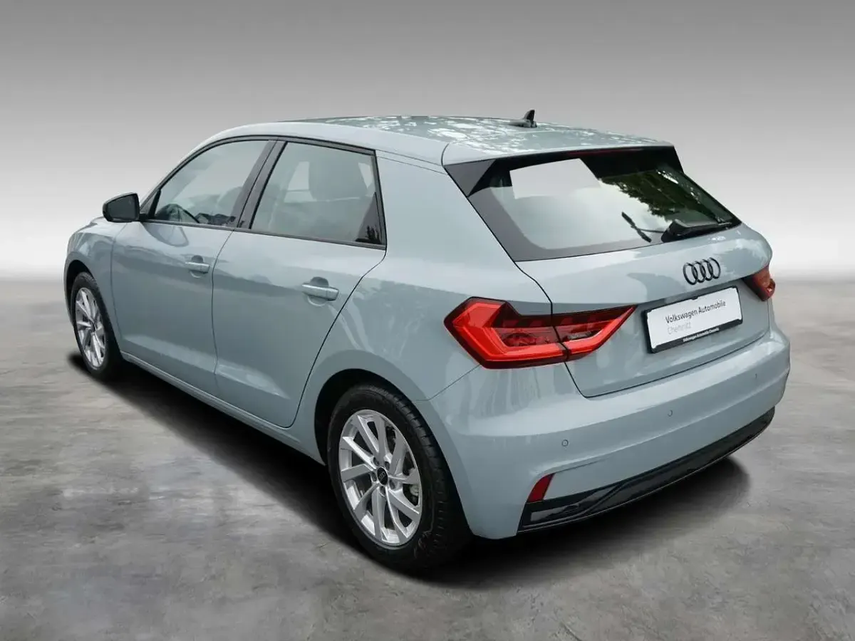 Gebraucht Audi A1 Advanced 116 PS (85 kW) 2025 1x pfeilgrau perleffekt SUV