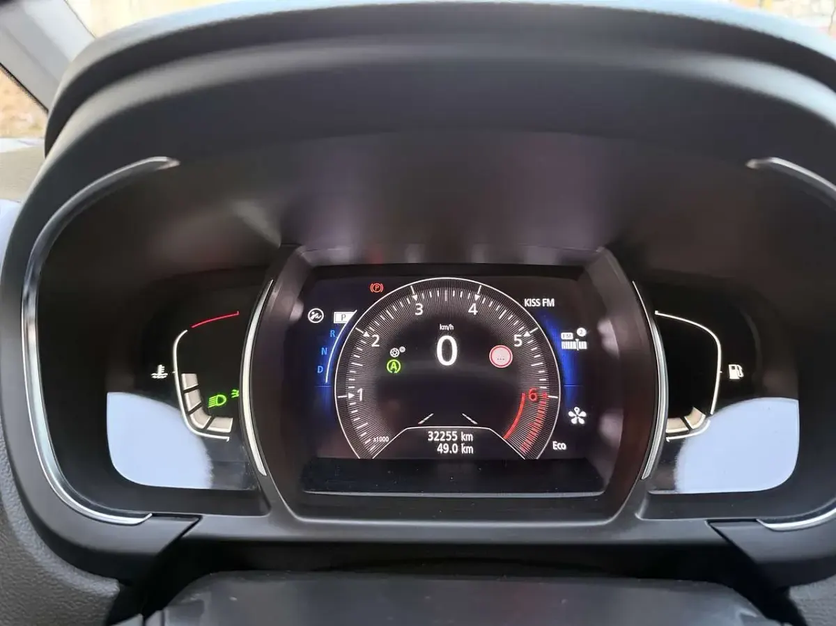 Gebraucht Renault Scenic E-Tech Intens 163 PS (119 kW) 2018 Van / Kleinbus