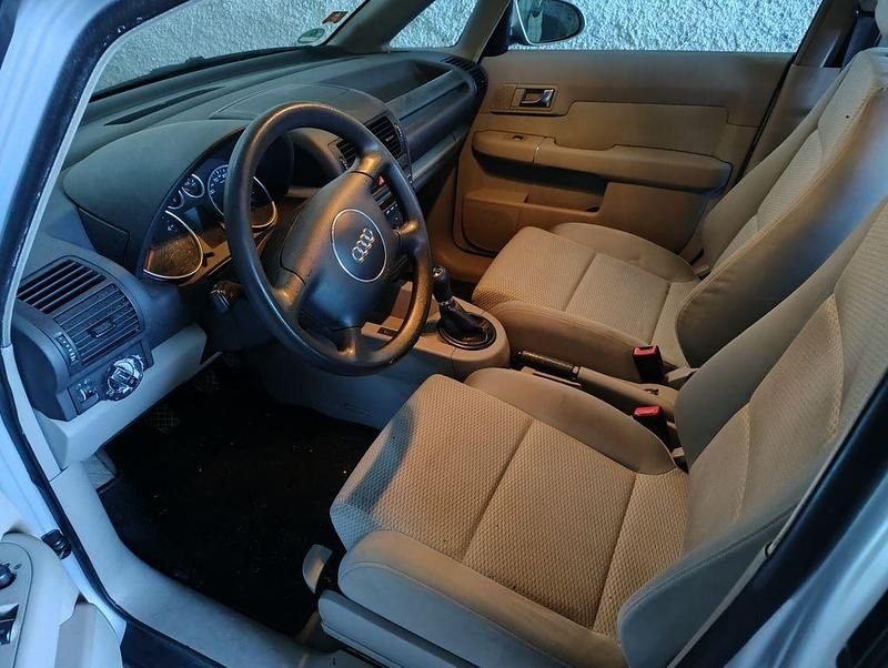 Gebraucht Audi A2 75 PS (55 kW) 2002 Silber Kleinwagen