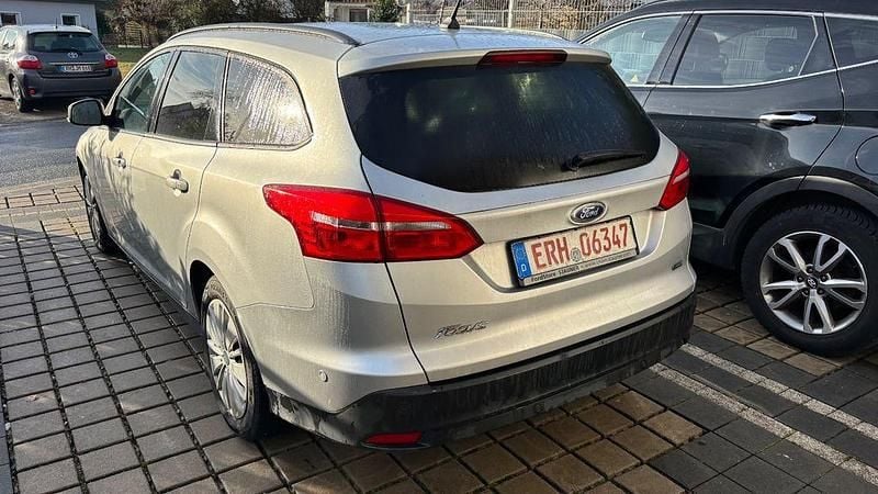 Gebraucht Ford Focus Business Edition 125 PS (91 kW) 2017 Silber Limousine