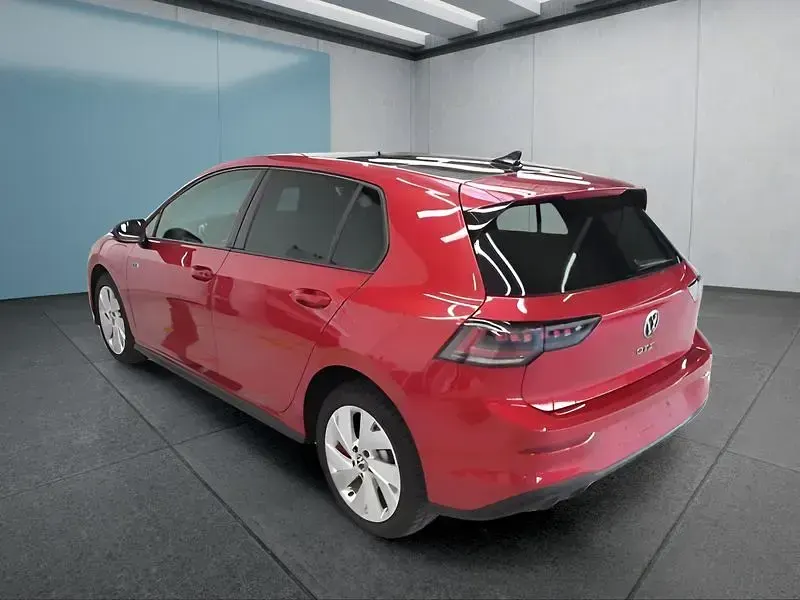 Gebraucht VW Golf VIII GTE 272 PS (200 kW) 2025 Rot Kleinwagen