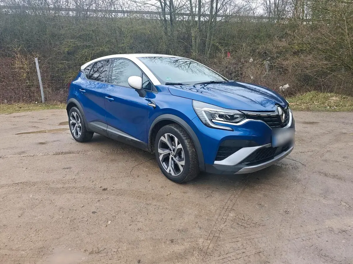 Używany Renault Captur 140 KM (102 kW) 2022 Niebieski SUV
