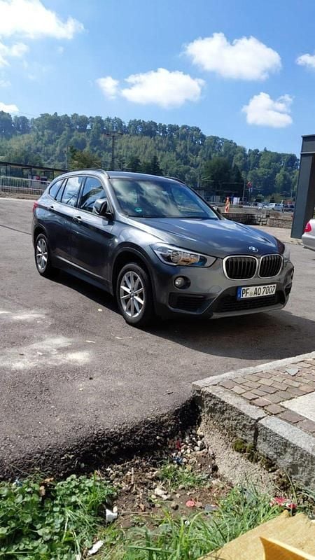 Grau Gebraucht 2018 BMW 116 Kleinwagen | 10.500 € (Fairer Preis) - Bild 1/4