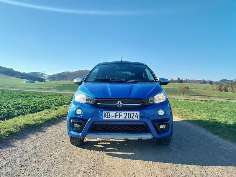 Blau Gebraucht 2023 Aixam e-Crossover | 14.000 € - Bild 1/4