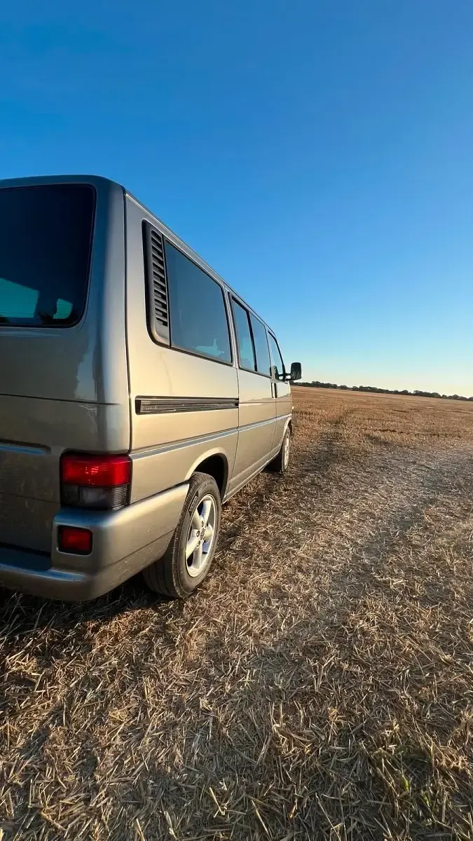 Gebraucht VW Multivan 102 PS (75 kW) 1999 Silber Van / Kleinbus