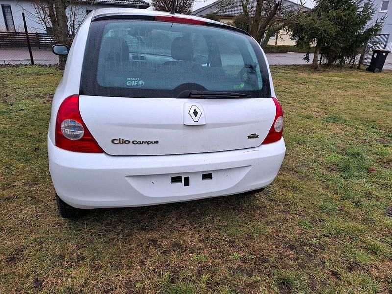 Gebraucht Renault Clio II Campus 56 PS (41 kW) 2009 Weiß Kleinwagen