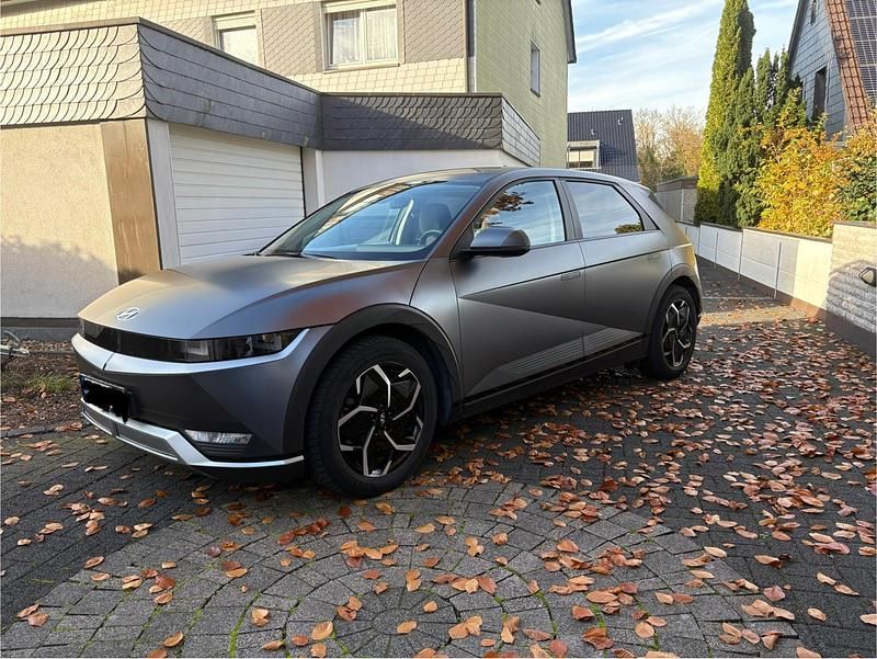 Schwarz Gebraucht 2022 Hyundai Ioniq 6 Limousine | 28.999 € (Teuer) - Bild 1/4