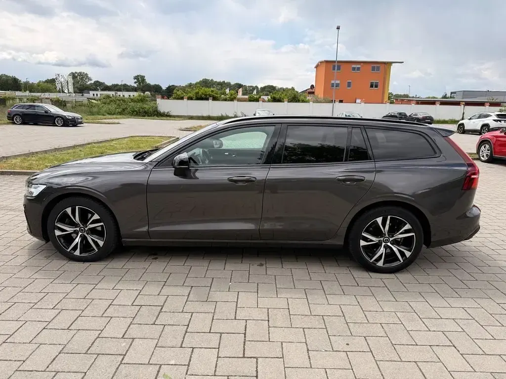 Occasion Volvo V60 Plus 197 ch (144 kW) 2023 Gris Break