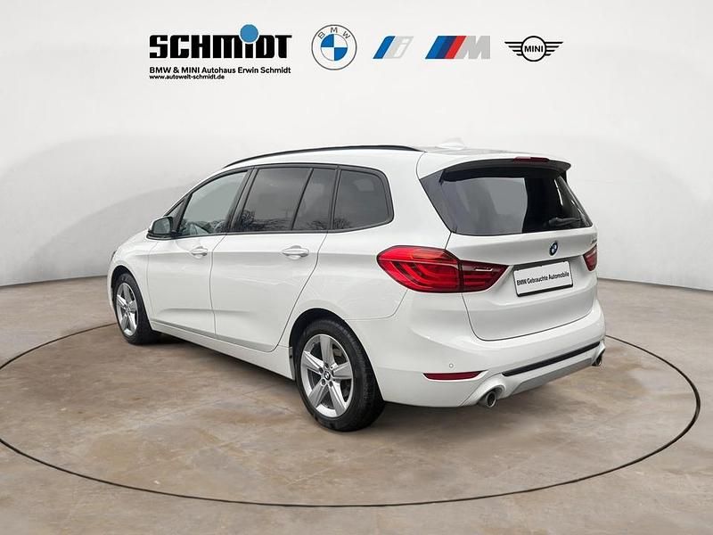 Gebraucht BMW 220 Gran Tourer Sport Line 178 PS (130 kW) 2021 Alpinweiß Van / Kleinbus