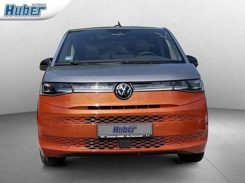 Gebraucht VW Multivan Life 150 PS (110 kW) 2023 Silber Van / Kleinbus