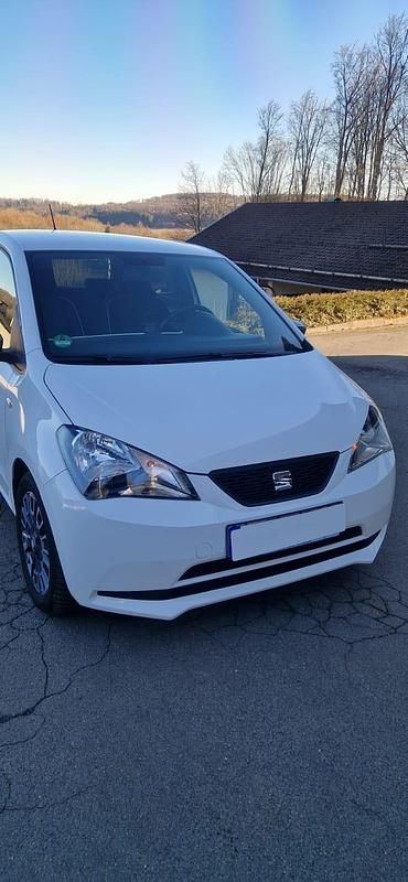 Gebraucht Seat Mii Chic 60 PS (44 kW) 2020 Weiß Kleinwagen