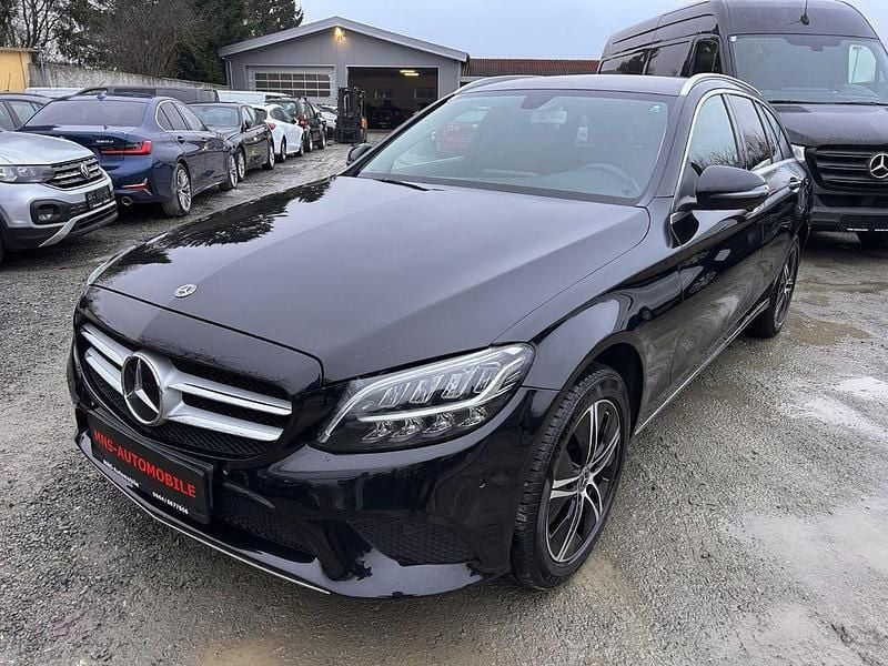 Schwarz Gebraucht 2020 Mercedes C300 Limousine | 22.999 € (Superpreis) - Bild 1/4