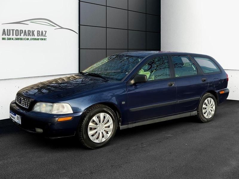 Blau Gebraucht 2003 Volvo V40 Kombi | 3.500 € (Fairer Preis) - Bild 1/4