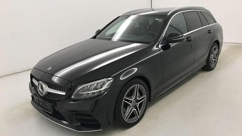 Gebraucht Mercedes C180 AMG line 156 PS (114 kW) 2021 Schwarz Limousine