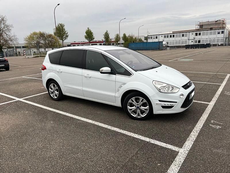 Gebraucht Ford S-MAX Business Edition 163 PS (119 kW) 2014 Weiß Van / Kleinbus