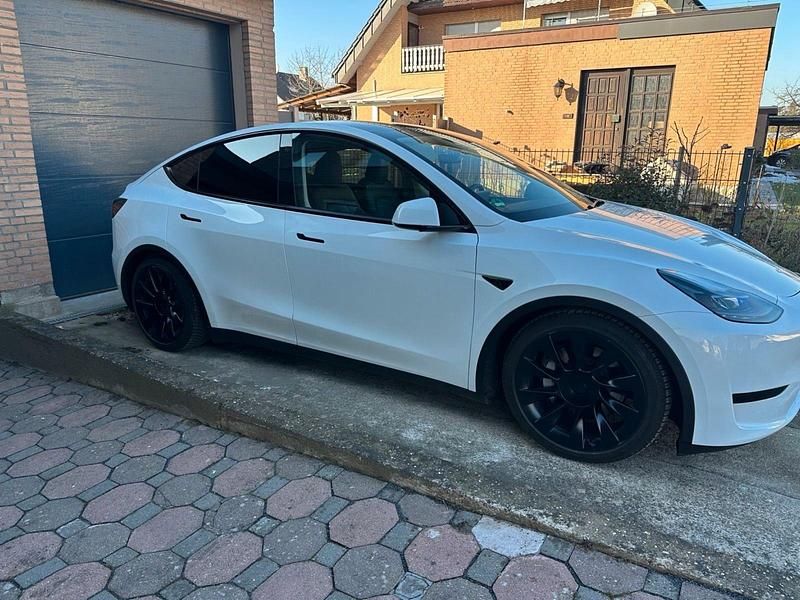 Gebraucht Tesla Model Y Standard Range 2023 Weiß SUV