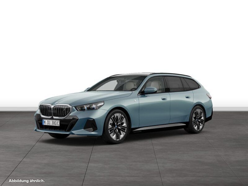 Grün Gebraucht 2024 BMW i5 Limousine | 64.102 € - Bild 1/4