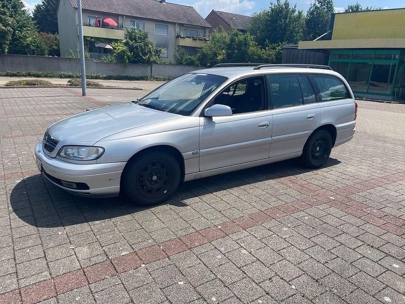 Silber Gebraucht 2002 Opel Omega Edition Limousine | 1.200 € (Fairer Preis) - Bild 1/1