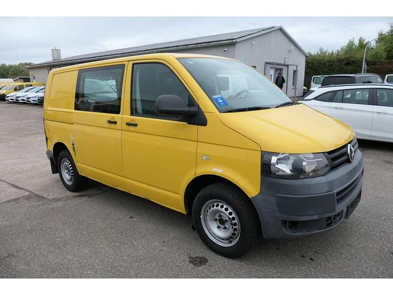 Gebraucht VW T5 84 PS (61 kW) 2012 Ginstergelb r1032 Van