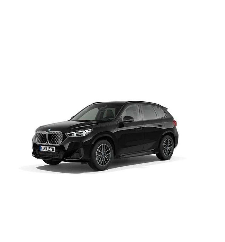 Spacesilber metallic Neu 2025 BMW iX1 xLine SUV | 48.069 € (Superpreis) - Bild 1/3