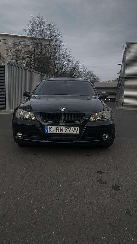 Gebraucht BMW 318 143 PS (105 kW) 2008 Limousine