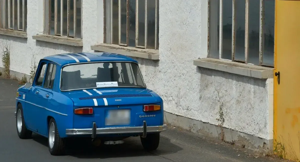 Occasion Renault R8 74 ch (54 kW) 1971 Bleue Berline