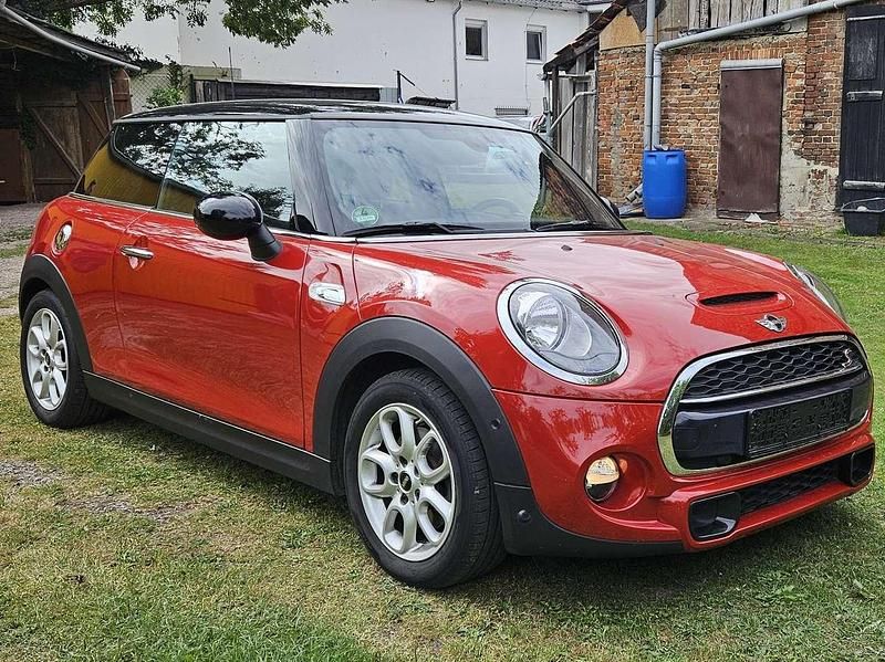 Rot Gebraucht 2014 Mini Cooper SD Sport Kleinwagen | 14.500 € (Fairer Preis) - Bild 1/4