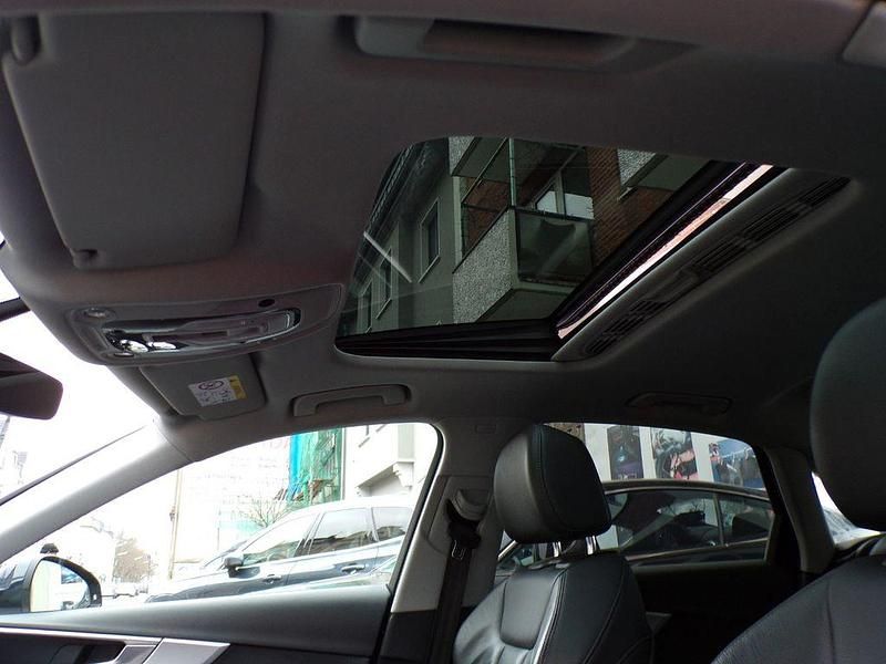 Gebraucht Audi A4 S-Line 190 PS (139 kW) 2018 Blau Limousine