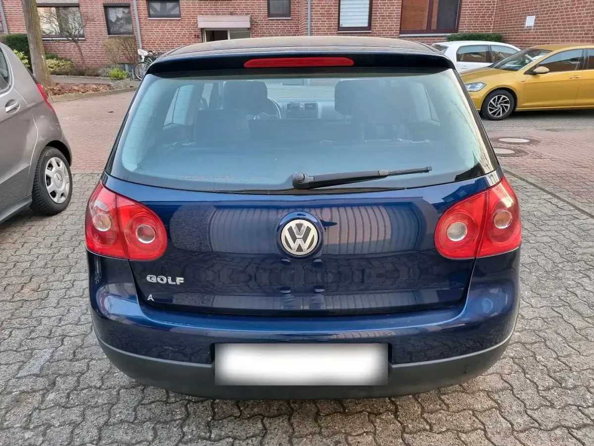 Gebraucht VW Golf V 74 PS (54 kW) 2005 Blau Kleinwagen