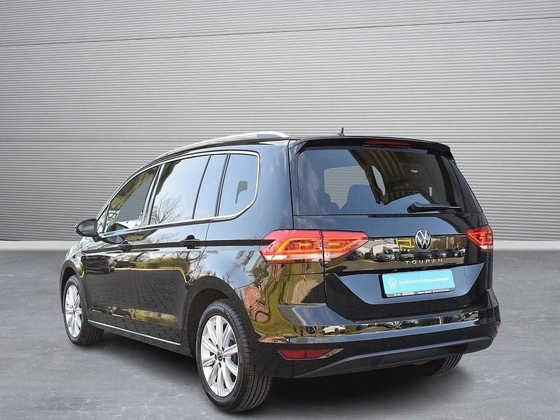 Gebraucht VW Touran Highline 150 PS (110 kW) 2025 Schwarz Van / Kleinbus