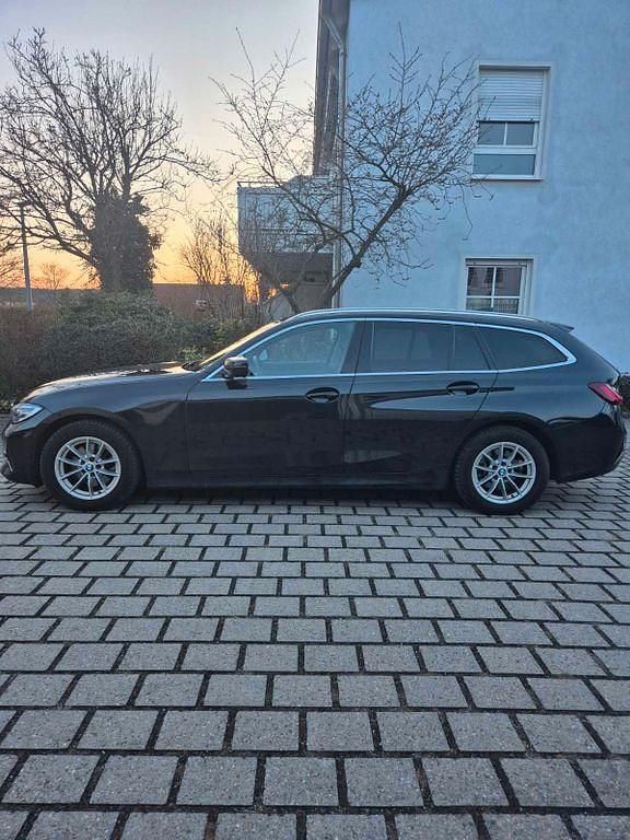 Gebraucht BMW 320 190 PS (139 kW) 2022 Schwarz Kombi