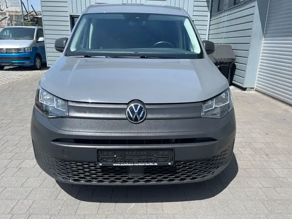 Gebraucht VW Caddy Basis 122 PS (89 kW) 2021 Grau Van / Kleinbus
