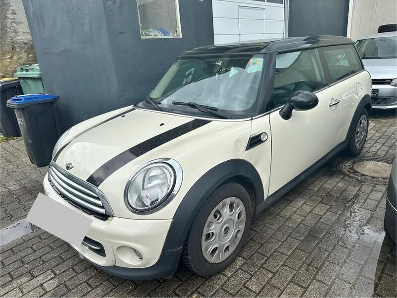Weiß Gebraucht 2011 Mini Clubman Kombi | 2.550 € - Bild 1/4