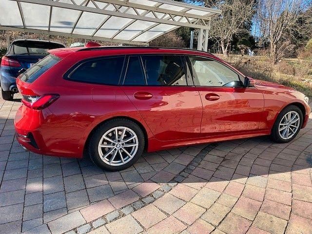 Gebraucht BMW 320 Efficient Dynamics 190 PS (139 kW) 2020 Rot Kombi