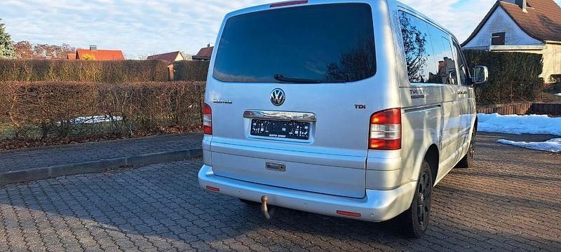 Second-hand VW T5 174 CP (127 kW) 2005 Argintiu Van