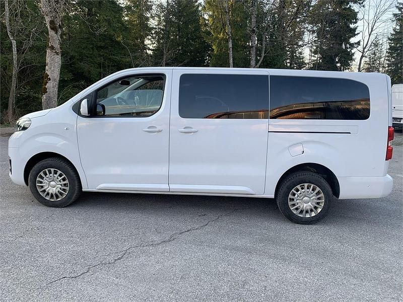 Gebraucht Toyota Proace 144 PS (105 kW) 2022 Weiß Van / Kleinbus