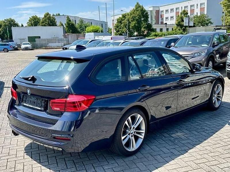 Gebraucht BMW 335 Sport Line 313 PS (230 kW) 2016 Blau Kombi