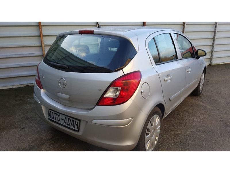 gebraucht 2007 opel corsa 12 benzin 80 ps € 2000