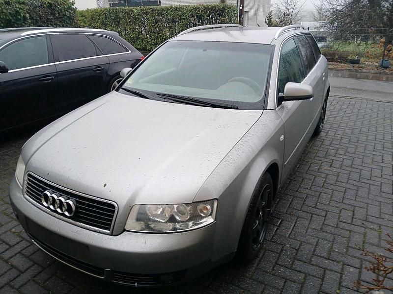 Gebraucht Audi A4 131 PS (96 kW) 2001 Grau Kombi