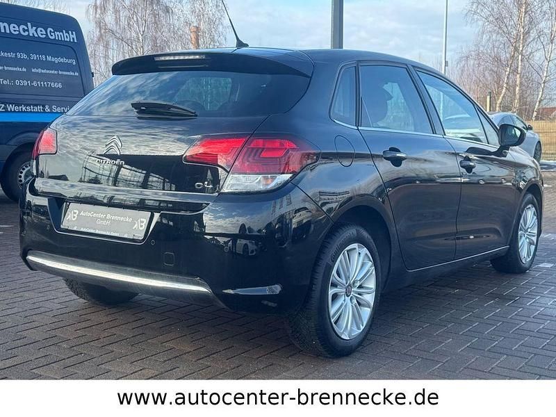 Gebraucht Citroën C4 SELECTION 110 PS (80 kW) 2015 Schwarz Limousine