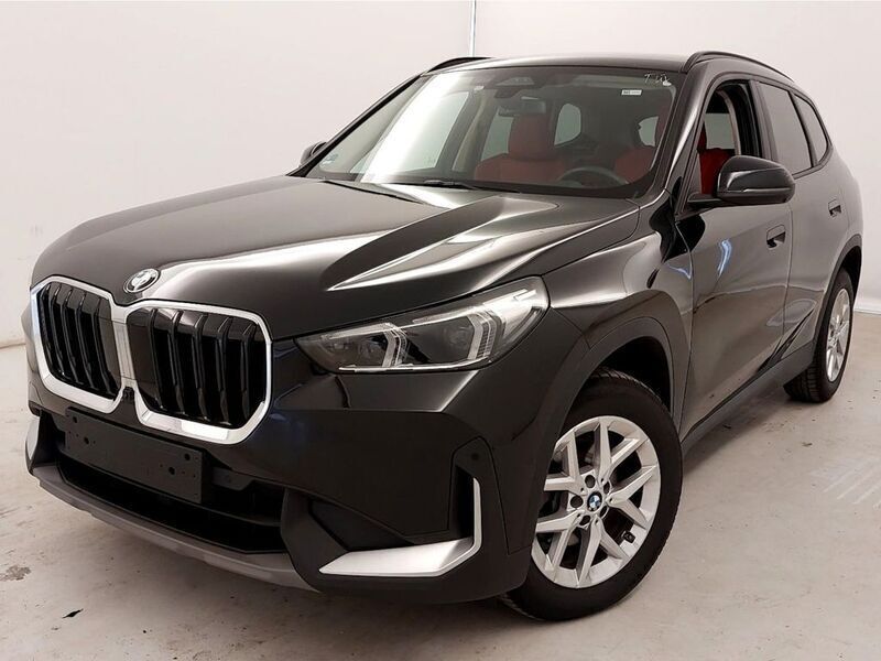 Schwarz Gebraucht 2024 BMW X1 Sport Line SUV | 41.490 € (Guter Preis) - Bild 1/4