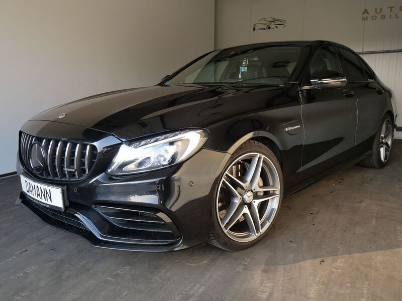 Obsidianschwarz metalliclack Gebraucht 2018 Mercedes C63 AMG AMG Limousine | 38.950 € (Superpreis) - Bild 1/4