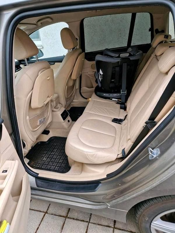 Gebraucht BMW 218 150 PS (110 kW) 2017 Silber Kombi