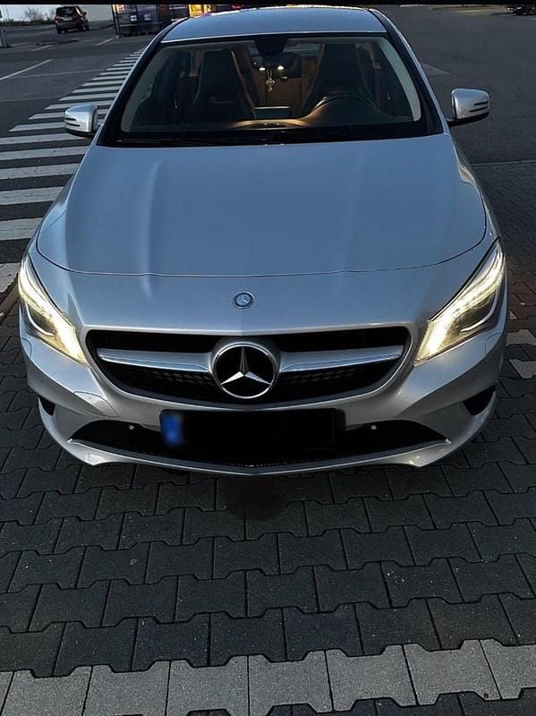 Gebraucht Mercedes CLA200 136 PS (100 kW) 2014 Silber Coupé