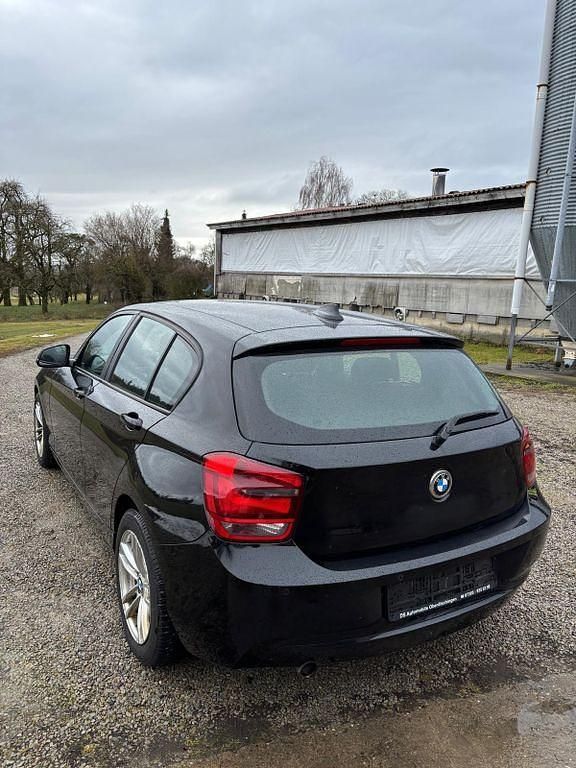Gebraucht BMW 116 Sport Line 116 PS (85 kW) 2014 Schwarz Kleinwagen