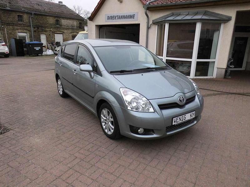 Gebraucht Toyota Corolla Verso 129 PS (94 kW) 2009 Blau Van / Kleinbus