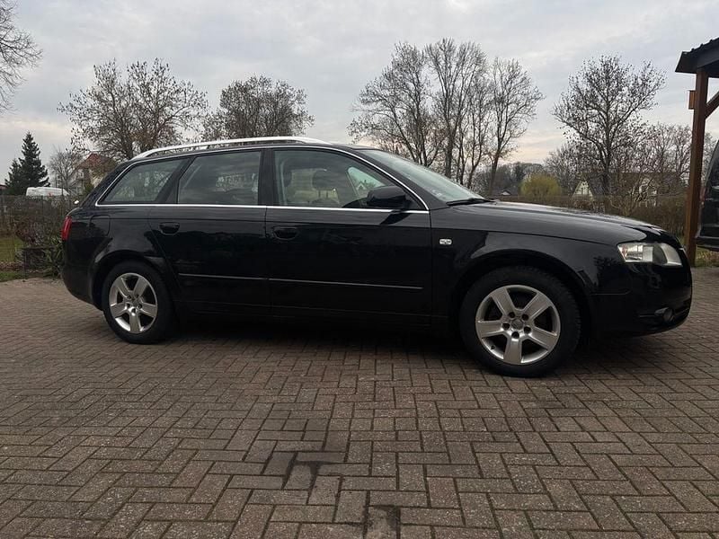 Gebraucht Audi A4 131 PS (96 kW) 2005 Schwarz Kombi
