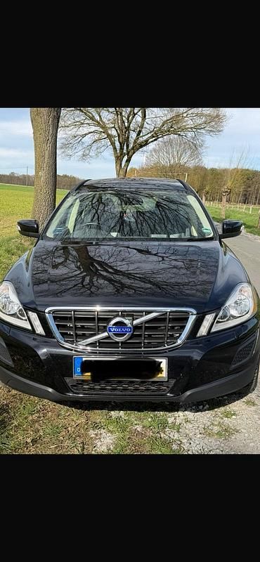 Gebraucht Volvo XC60 163 PS (119 kW) 2012 Schwarz SUV