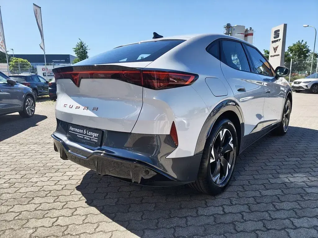 Nowe Cupra Tavascan Endurance 210 kW (286 KM) 2026 Srebrny SUV