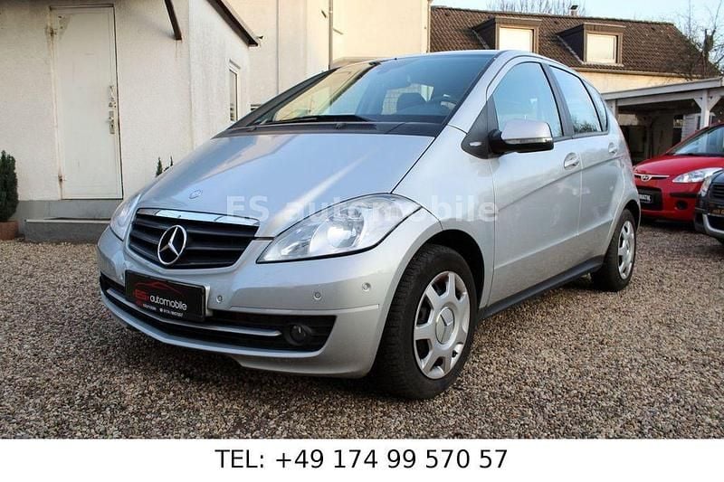 Polarsilber Gebraucht 2010 Mercedes A160 Limousine | 3.999 € (Guter Preis) - Bild 1/4
